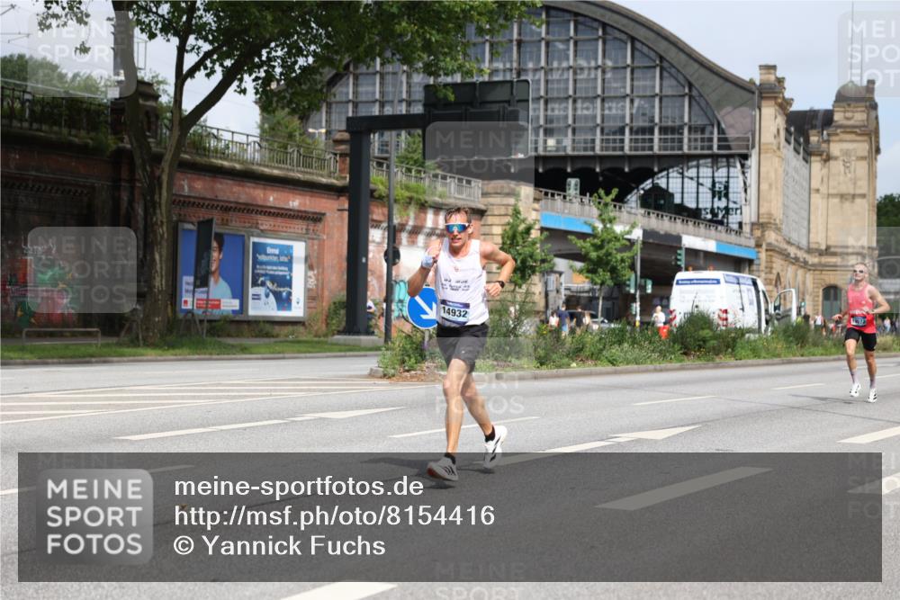 29.06.2025 - hella hamburg halbmarathon Yannick Fuchs http://msf.ph/oto/8154416 29.06.2025 10:13:44 20KM 14932, 15166, 19072 meine-sportfotos.de