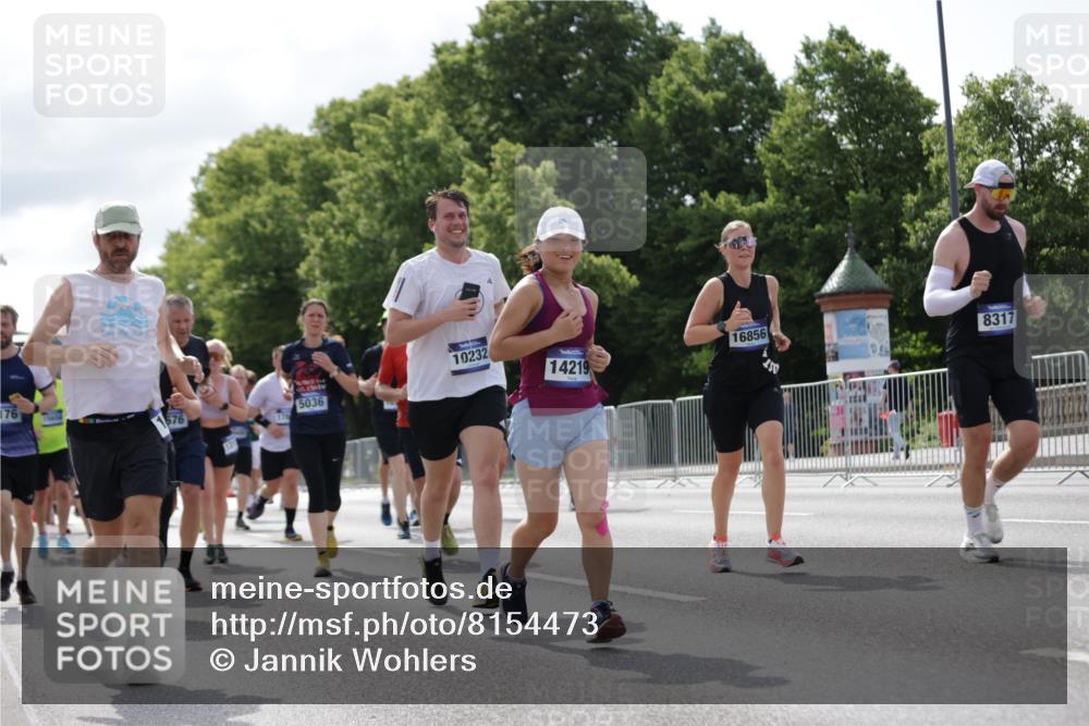 29.06.2025 - hella hamburg halbmarathon Jannik Wohlers http://msf.ph/oto/8154473 29.06.2025 10:16:15 Lombardsbrücke 1117, 1240, 1825, 2347, 2912, 3088, 3156, 3176, 3484, 3687, 4478, 5036, 5037, 6488, 6742, 6941, 7158, 7358, 8295, 8317, 8619, 8707, 8847, 8857, 9091, 9208, 9332, 9492, 9664, 9676, 9891, 10076, 10232, 10575, 11236, 11335, 11428, 11442, 11752, 12230, 12297, 12417, 12872, 12911, 13114, 13220, 13712, 13835, 13851, 13859, 14219, 14857, 15658, 15861, 16098, 16100, 16186, 16376, 16607, 16740, 16856, 17604, 17838, 17845, 17857, 17942, 18245 meine-sportfotos.de