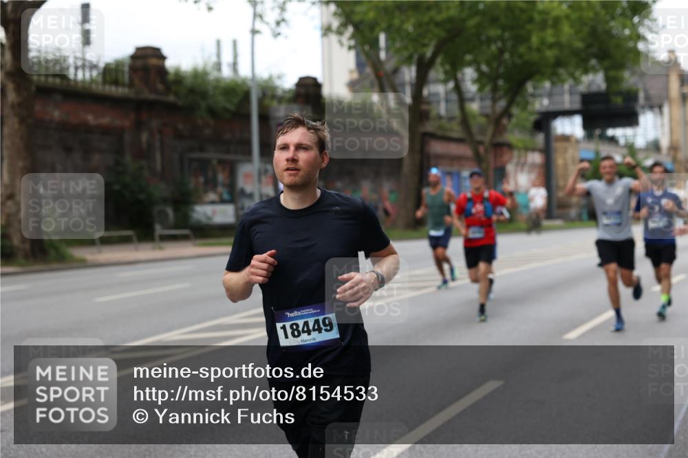 29.06.2025 - hella hamburg halbmarathon Yannick Fuchs http://msf.ph/oto/8154533 29.06.2025 10:37:55 20KM 3109, 3116, 3124, 3146, 3437, 3697, 3928, 4080, 4318, 5506, 6495, 7026, 7093, 7185, 7451, 7508, 7635, 8664, 9114, 10237, 10246, 10493, 11648, 11778, 11848, 12153, 12327, 12623, 12657, 12776, 13348, 13398, 13897, 14201, 14210, 14484, 14690, 14849, 15383, 15932, 16105, 16314, 16338, 16648, 16997, 17391, 17403, 17516, 18449, 18678, 18775, 19009, 19038, 19051, 19090, 19229 meine-sportfotos.de