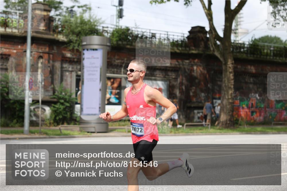 29.06.2025 - hella hamburg halbmarathon Yannick Fuchs http://msf.ph/oto/8154546 29.06.2025 10:13:49 20KM 14932, 15166, 19072 meine-sportfotos.de