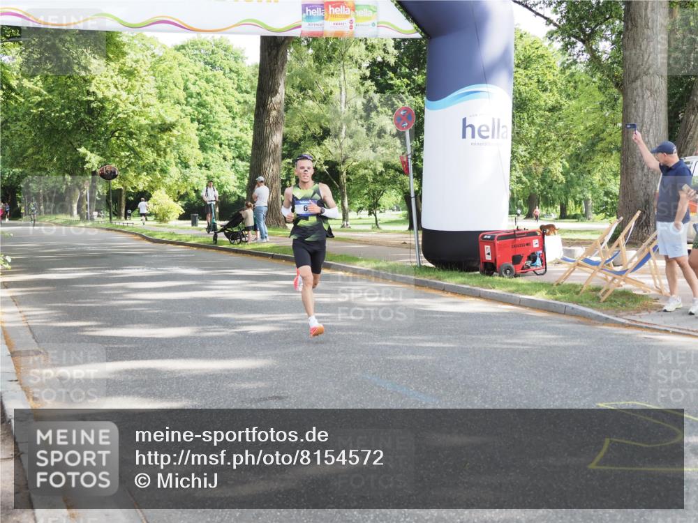 29.06.2025 - hella hamburg halbmarathon MichiJ http://msf.ph/oto/8154572 29.06.2025 09:56:08 Zwischen KM18-KM19 6 meine-sportfotos.de