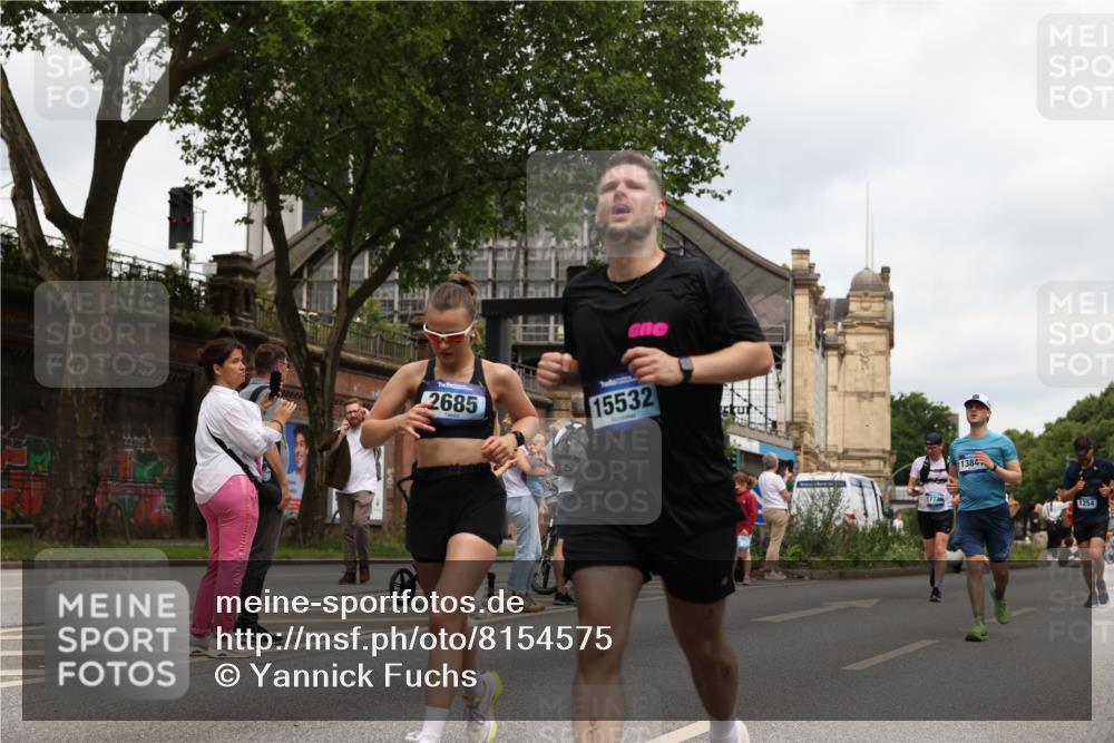 29.06.2025 - hella hamburg halbmarathon Yannick Fuchs http://msf.ph/oto/8154575 29.06.2025 10:57:54 20KM 1254, 1334, 1464, 2685, 4328, 5384, 7042, 7290, 7907, 8561, 9191, 10705, 11149, 11657, 11771, 12315, 12316, 12662, 13171, 13503, 13542, 13841, 14135, 14493, 15093, 15532, 15897, 16424, 16426, 16639, 16995, 17061, 17112, 17150, 17437, 17685, 17686, 17730, 18395, 18581, 18717 meine-sportfotos.de