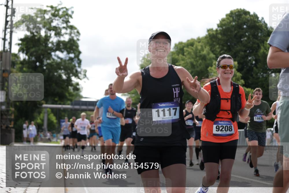 29.06.2025 - hella hamburg halbmarathon Jannik Wohlers http://msf.ph/oto/8154579 29.06.2025 10:16:25 Lombardsbrücke 1117, 1240, 1403, 1602, 1825, 2912, 3088, 3176, 3450, 5036, 5037, 6328, 6742, 6941, 6948, 7114, 7115, 7360, 7924, 7928, 8317, 8513, 8619, 8857, 9091, 9208, 9332, 9492, 9676, 9891, 10232, 10314, 10317, 10320, 10926, 11236, 11335, 11410, 11428, 11442, 12230, 12252, 12289, 12297, 12417, 12640, 12872, 13114, 13206, 13365, 13851, 13859, 14219, 14646, 15381, 15564, 15613, 15658, 15713, 15861, 16376, 16459, 16709, 16856, 17449, 17527, 17604, 17845, 17857, 18245 meine-sportfotos.de
