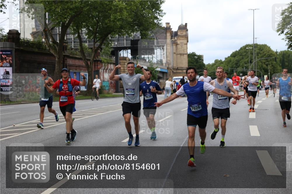 29.06.2025 - hella hamburg halbmarathon Yannick Fuchs http://msf.ph/oto/8154601 29.06.2025 10:37:56 20KM 3109, 3116, 3124, 3146, 3437, 3697, 3928, 4080, 4318, 5506, 6495, 7026, 7093, 7185, 7451, 7508, 7635, 8664, 9114, 10237, 10246, 10493, 11648, 11778, 11848, 12153, 12327, 12623, 12657, 12776, 13348, 13398, 13897, 14201, 14210, 14484, 14690, 14849, 15383, 15932, 16105, 16314, 16338, 16648, 16997, 17391, 17403, 17516, 18449, 18678, 18775, 19009, 19038, 19051, 19090, 19229 meine-sportfotos.de