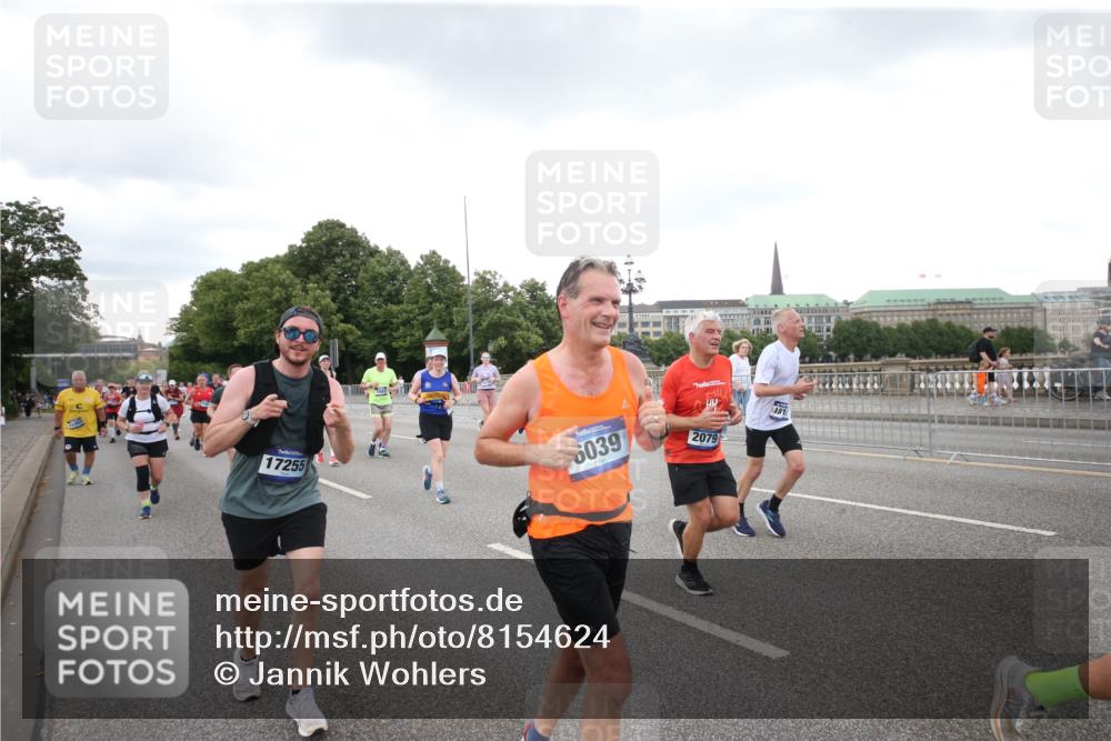 29.06.2025 - hella hamburg halbmarathon Jannik Wohlers http://msf.ph/oto/8154624 29.06.2025 10:53:29 Lombardsbrücke 1017, 1687, 1744, 1753, 1789, 2079, 2372, 2854, 3055, 3079, 3249, 3467, 3557, 4801, 5430, 5856, 5898, 5964, 6039, 6192, 6273, 7039, 7614, 8924, 9503, 9572, 9771, 11390, 11472, 11493, 12283, 12611, 13034, 13316, 13350, 13368, 14596, 14665, 14799, 15047, 15191, 15290, 15791, 16313, 16748, 16930, 17255, 17309, 18348, 18365, 18902, 19019 meine-sportfotos.de