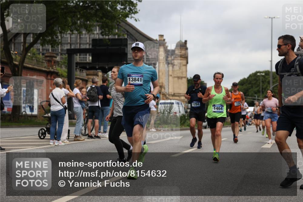 29.06.2025 - hella hamburg halbmarathon Yannick Fuchs http://msf.ph/oto/8154632 29.06.2025 10:57:56 20KM 1254, 1334, 1464, 2685, 2810, 4328, 5384, 7042, 7290, 7907, 8561, 9191, 10705, 11149, 11657, 11771, 12315, 12662, 13171, 13503, 13542, 13841, 14135, 14225, 14493, 15093, 15532, 15897, 16424, 16995, 17061, 17112, 17150, 17437, 17533, 17685, 17686, 17730, 18395, 18581, 18717 meine-sportfotos.de