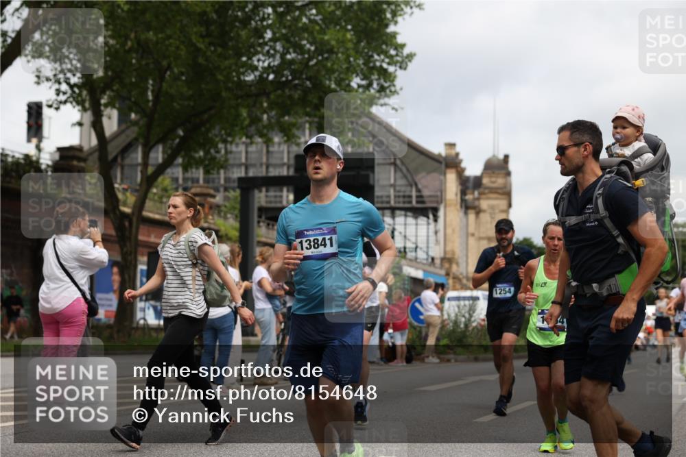 29.06.2025 - hella hamburg halbmarathon Yannick Fuchs http://msf.ph/oto/8154648 29.06.2025 10:57:57 20KM 1254, 1334, 1464, 2685, 2810, 4328, 5384, 7042, 7290, 7907, 8561, 9191, 10705, 11149, 11657, 12662, 13171, 13503, 13542, 13841, 14135, 14225, 14493, 15093, 15532, 15897, 16424, 16995, 17061, 17112, 17150, 17437, 17533, 17685, 17686, 17730, 18395, 18581, 18717 meine-sportfotos.de