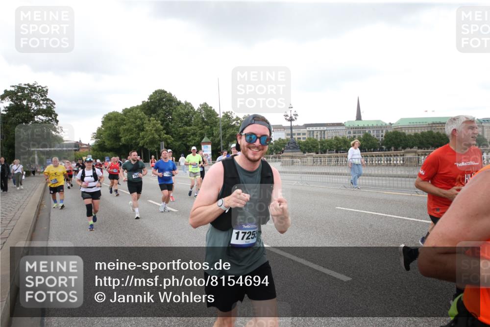 29.06.2025 - hella hamburg halbmarathon Jannik Wohlers http://msf.ph/oto/8154694 29.06.2025 10:53:30 Lombardsbrücke 1017, 1263, 1687, 1744, 1753, 1789, 2079, 2372, 2854, 3055, 3079, 3249, 3465, 3467, 3557, 4801, 5430, 5856, 5898, 5964, 6039, 6192, 6273, 6583, 7039, 7614, 8924, 9503, 9572, 9771, 11390, 11472, 11493, 11769, 12283, 12611, 13034, 13316, 13350, 13368, 14171, 14596, 14665, 14799, 15047, 15191, 15290, 15791, 16313, 16748, 16930, 17255, 17309, 17622, 18348, 18365, 18902, 19019 meine-sportfotos.de