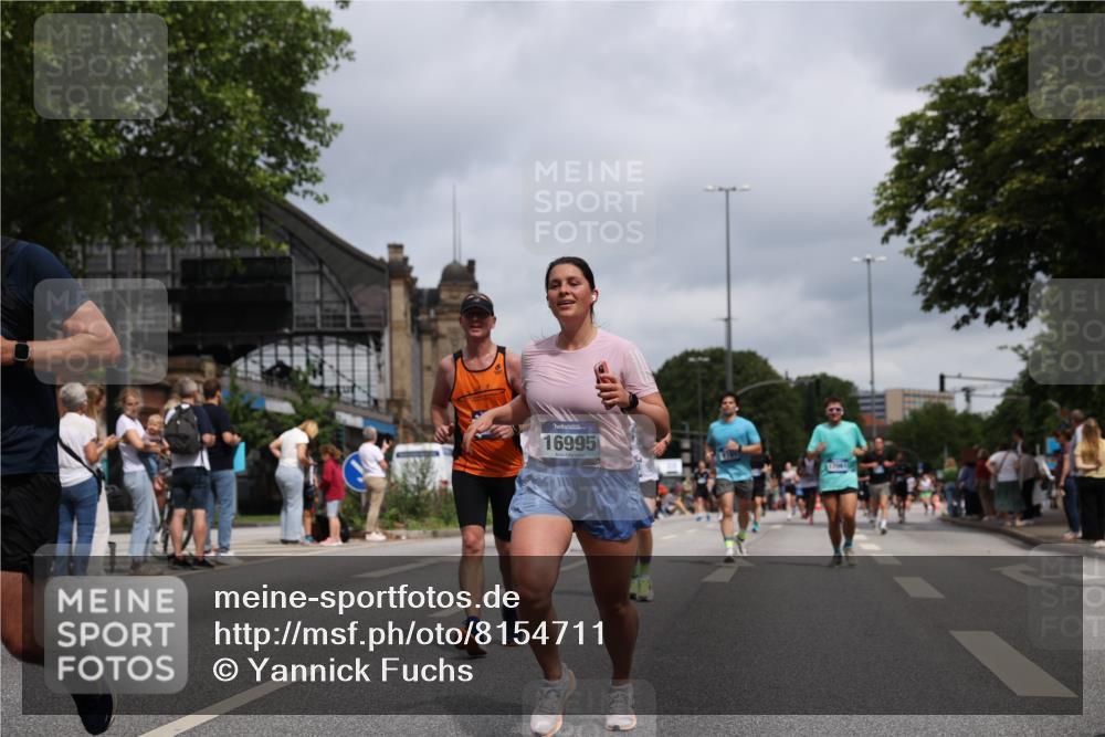 29.06.2025 - hella hamburg halbmarathon Yannick Fuchs http://msf.ph/oto/8154711 29.06.2025 10:58:00 20KM 1254, 1334, 1464, 2685, 2810, 4328, 5384, 7042, 7290, 7907, 8561, 9191, 11149, 12479, 12662, 13503, 13542, 13841, 14225, 15093, 15532, 15797, 15897, 16424, 16995, 17061, 17112, 17150, 17533, 17685, 17686, 17730, 18395, 18581, 18717 meine-sportfotos.de