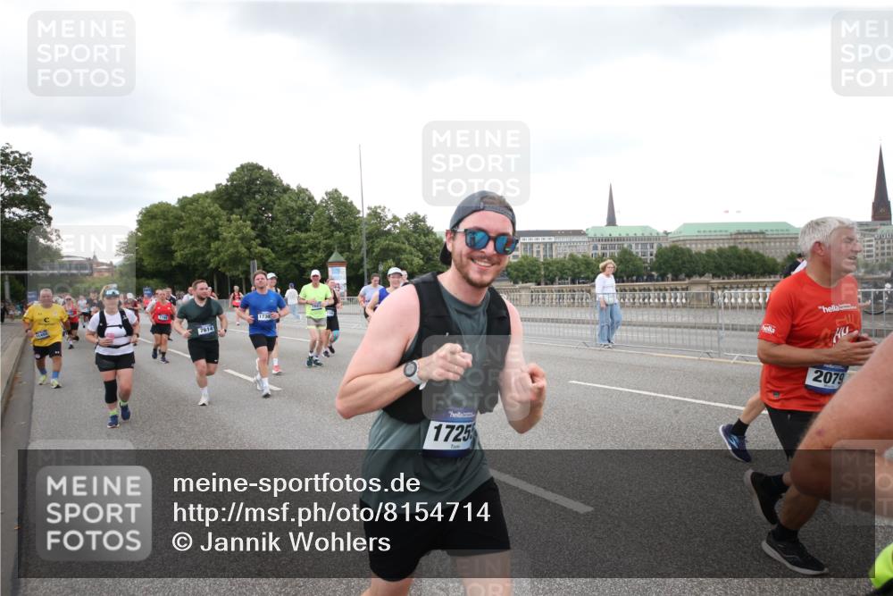 29.06.2025 - hella hamburg halbmarathon Jannik Wohlers http://msf.ph/oto/8154714 29.06.2025 10:53:30 Lombardsbrücke 1017, 1263, 1687, 1744, 1753, 1789, 2079, 2372, 2854, 3055, 3079, 3249, 3465, 3467, 3557, 4801, 5430, 5856, 5898, 5964, 6039, 6192, 6273, 6583, 7039, 7614, 8924, 9503, 9572, 9771, 11390, 11472, 11493, 11769, 12283, 12611, 13034, 13316, 13350, 13368, 14171, 14596, 14665, 14799, 15047, 15191, 15290, 15791, 16313, 16748, 16930, 17255, 17309, 17622, 18348, 18365, 18902, 19019 meine-sportfotos.de