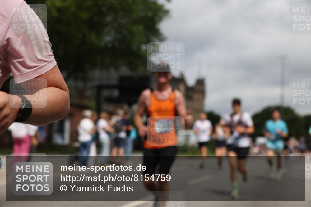 29.06.2025 - hella hamburg halbmarathon Yannick Fuchs http://msf.ph/oto/8154759 29.06.2025 10:58:01 20KM 1254, 1334, 1464, 2685, 2810, 4328, 7042, 7290, 7907, 8561, 8890, 9191, 11149, 12479, 12662, 13503, 13542, 13841, 14225, 14970, 15093, 15532, 15797, 15897, 16424, 16995, 17061, 17112, 17150, 17533, 17685, 17686, 17730, 18395, 18581, 18717 meine-sportfotos.de