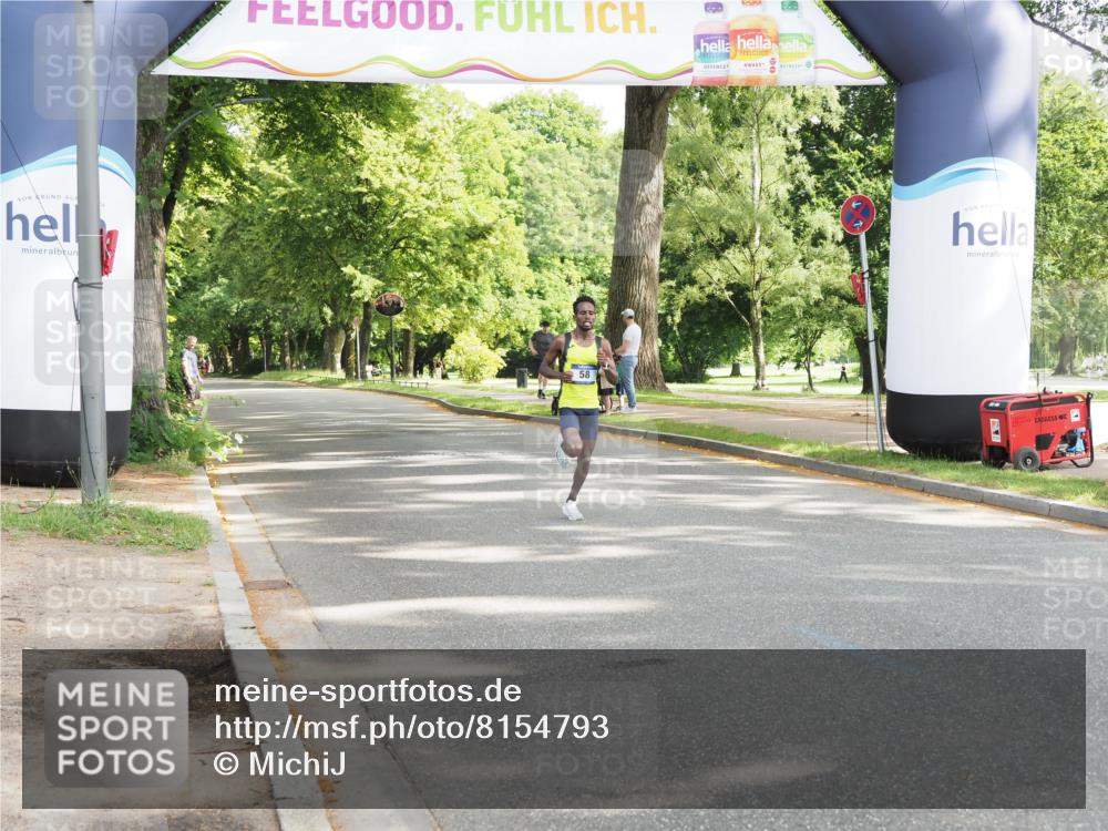 29.06.2025 - hella hamburg halbmarathon MichiJ http://msf.ph/oto/8154793 29.06.2025 09:56:52 Zwischen KM18-KM19  meine-sportfotos.de