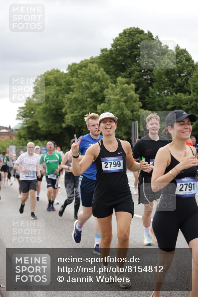 29.06.2025 - hella hamburg halbmarathon Jannik Wohlers http://msf.ph/oto/8154812 29.06.2025 11:00:39 Lombardsbrücke 1181, 2266, 2607, 2791, 2799, 2825, 2939, 3487, 3489, 3671, 4054, 4440, 4457, 4513, 4576, 4717, 4776, 4840, 4911, 4926, 5189, 5897, 6378, 6401, 6538, 7024, 7700, 7701, 7738, 8518, 8535, 8882, 9184, 9422, 9609, 9662, 9666, 10023, 10102, 10250, 10463, 10543, 10638, 10761, 10941, 11016, 11051, 11810, 12181, 12257, 12511, 12587, 12914, 13136, 13166, 13628, 13768, 14049, 14231, 14271, 14498, 14565, 14566, 14708, 14931, 15340, 15341, 15648, 15649, 17257 meine-sportfotos.de