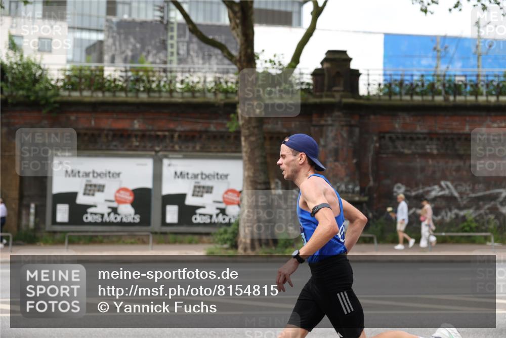 29.06.2025 - hella hamburg halbmarathon Yannick Fuchs http://msf.ph/oto/8154815 29.06.2025 10:14:26 20KM 53, 2144, 6380, 11342, 15495 meine-sportfotos.de