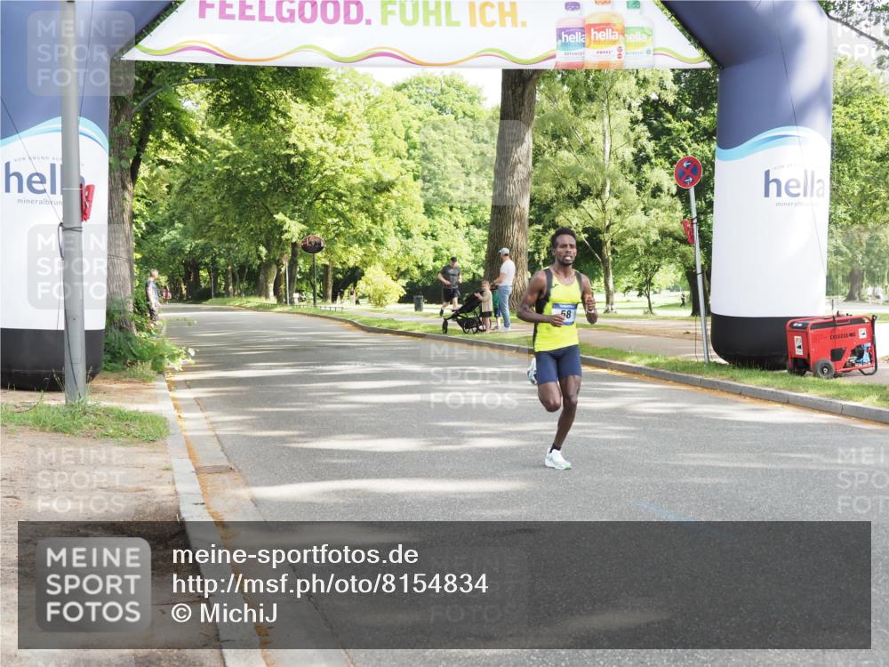 29.06.2025 - hella hamburg halbmarathon MichiJ http://msf.ph/oto/8154834 29.06.2025 09:56:53 Zwischen KM18-KM19  meine-sportfotos.de
