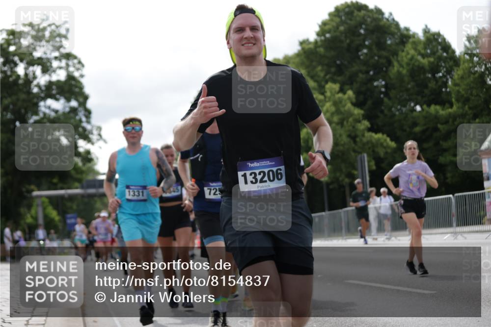 29.06.2025 - hella hamburg halbmarathon Jannik Wohlers http://msf.ph/oto/8154837 29.06.2025 10:16:36 Lombardsbrücke 1117, 1137, 1240, 1298, 1331, 1348, 1403, 1553, 1602, 2225, 2908, 3210, 3450, 3622, 5929, 5930, 5995, 6328, 6948, 7114, 7115, 7257, 7345, 7360, 7376, 7924, 7928, 8263, 8513, 8983, 9208, 9647, 9891, 10165, 10314, 10317, 10320, 10735, 10926, 11410, 12043, 12252, 12289, 12640, 13206, 13365, 13605, 14597, 14646, 15140, 15381, 15564, 15613, 15713, 16447, 16459, 16704, 16709, 17010, 17449, 17527, 17661, 17741, 17984, 18245, 18571 meine-sportfotos.de