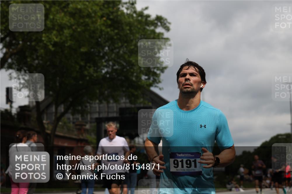 29.06.2025 - hella hamburg halbmarathon Yannick Fuchs http://msf.ph/oto/8154871 29.06.2025 10:58:04 20KM 1254, 1334, 1464, 2685, 2810, 4328, 7042, 7907, 8561, 8890, 9191, 11149, 12479, 13503, 13542, 13841, 14225, 14970, 15093, 15797, 16424, 16594, 16995, 17061, 17112, 17150, 17533, 17685, 17686, 17730, 18395, 18581 meine-sportfotos.de
