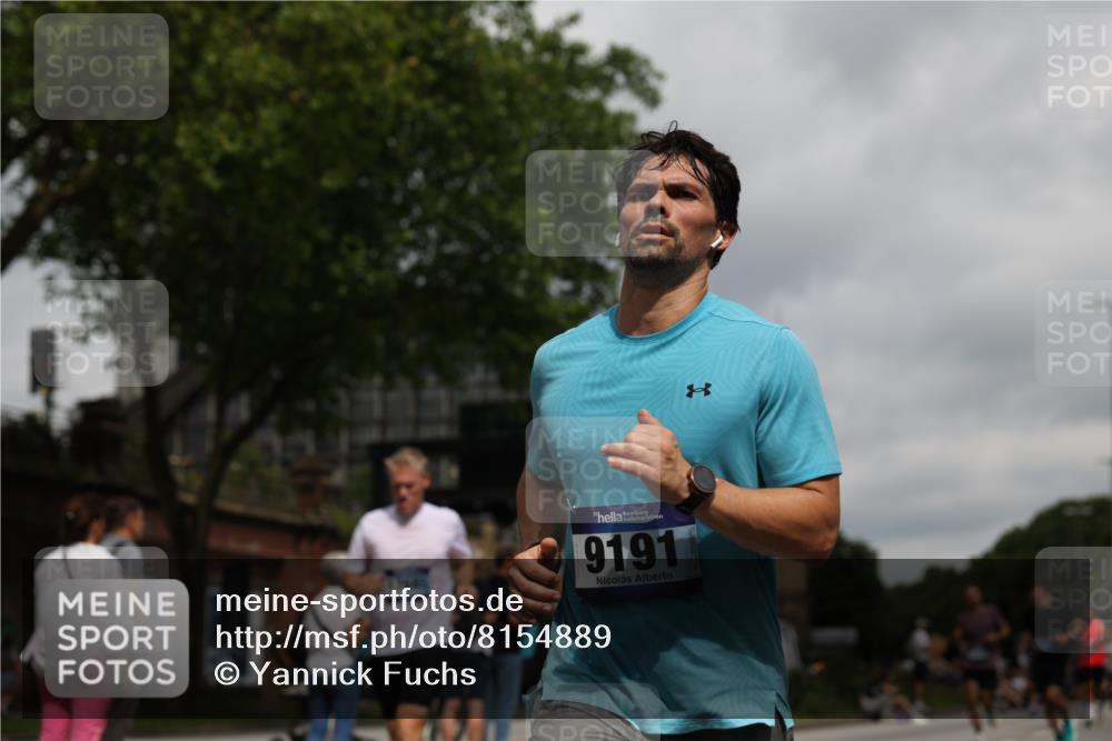 29.06.2025 - hella hamburg halbmarathon Yannick Fuchs http://msf.ph/oto/8154889 29.06.2025 10:58:04 20KM 1254, 1334, 1464, 2685, 2810, 4328, 7042, 7907, 8561, 8890, 9191, 11149, 12479, 13503, 13542, 13841, 14225, 14970, 15093, 15797, 16424, 16594, 16995, 17061, 17112, 17150, 17533, 17685, 17686, 17730, 18395, 18581 meine-sportfotos.de