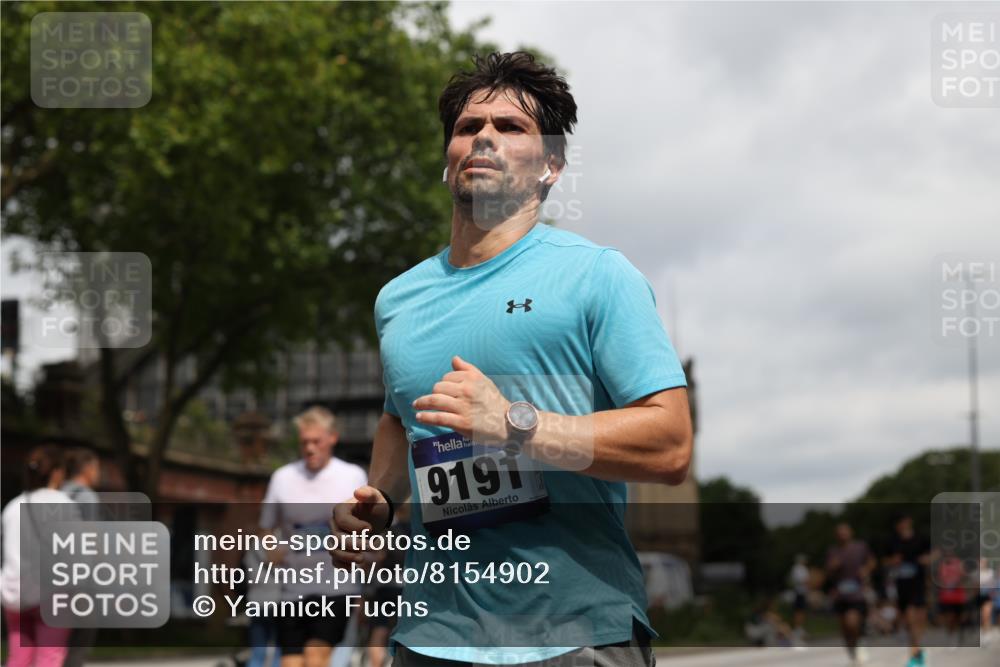 29.06.2025 - hella hamburg halbmarathon Yannick Fuchs http://msf.ph/oto/8154902 29.06.2025 10:58:04 20KM 1254, 1334, 1464, 2685, 2810, 4328, 7042, 7907, 8561, 8890, 9191, 11149, 12479, 13503, 13542, 13841, 14225, 14970, 15093, 15797, 16424, 16594, 16995, 17061, 17112, 17150, 17533, 17685, 17686, 17730, 18395, 18581 meine-sportfotos.de