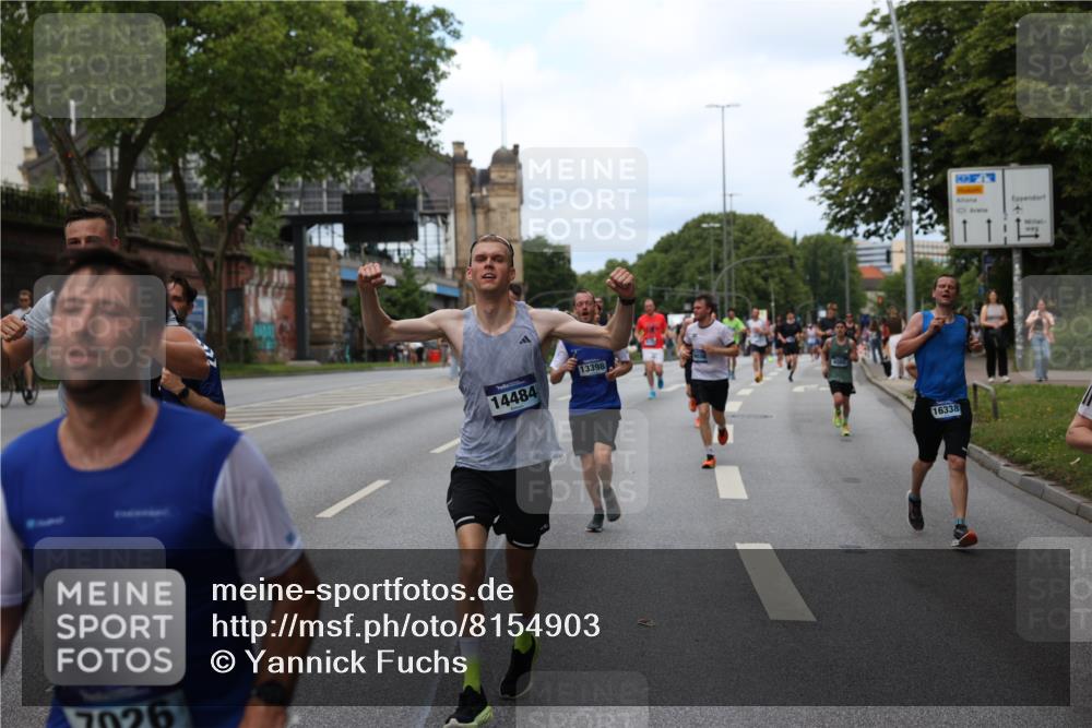 29.06.2025 - hella hamburg halbmarathon Yannick Fuchs http://msf.ph/oto/8154903 29.06.2025 10:37:57 20KM 3109, 3116, 3124, 3146, 3437, 3697, 3928, 4080, 5506, 6495, 7026, 7093, 7185, 7451, 7508, 7635, 8664, 9043, 9114, 9931, 10237, 10246, 10493, 11648, 11778, 11848, 12153, 12327, 12623, 12657, 12776, 13348, 13398, 13897, 14201, 14210, 14484, 14690, 14849, 15383, 15932, 16105, 16314, 16338, 16648, 16720, 16997, 17391, 17403, 17516, 18449, 18678, 18775, 19038, 19051, 19090, 19229 meine-sportfotos.de