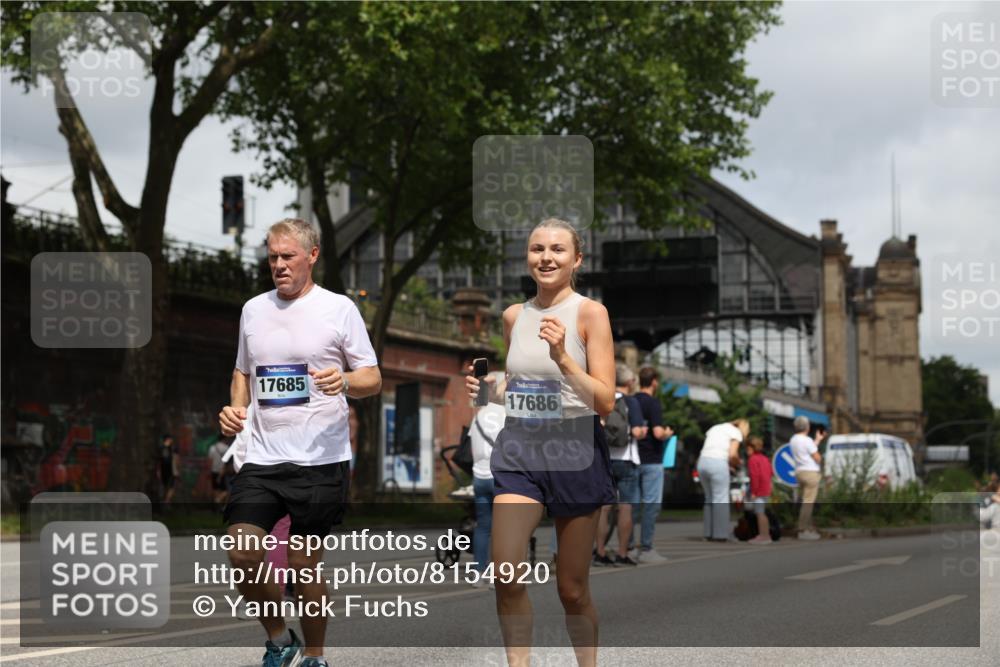 29.06.2025 - hella hamburg halbmarathon Yannick Fuchs http://msf.ph/oto/8154920 29.06.2025 10:58:05 20KM 1254, 1334, 1464, 2810, 3919, 4328, 7042, 7907, 8561, 8810, 8890, 9191, 11149, 12479, 13503, 13542, 13841, 14225, 14970, 15093, 15698, 15797, 16594, 16995, 17061, 17112, 17150, 17533, 17685, 17686, 17730, 18395, 18581 meine-sportfotos.de