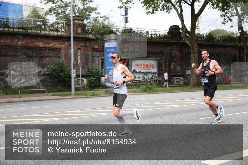 29.06.2025 - hella hamburg halbmarathon Yannick Fuchs http://msf.ph/oto/8154934 29.06.2025 10:14:35 20KM 53, 2144, 6380, 11342 meine-sportfotos.de