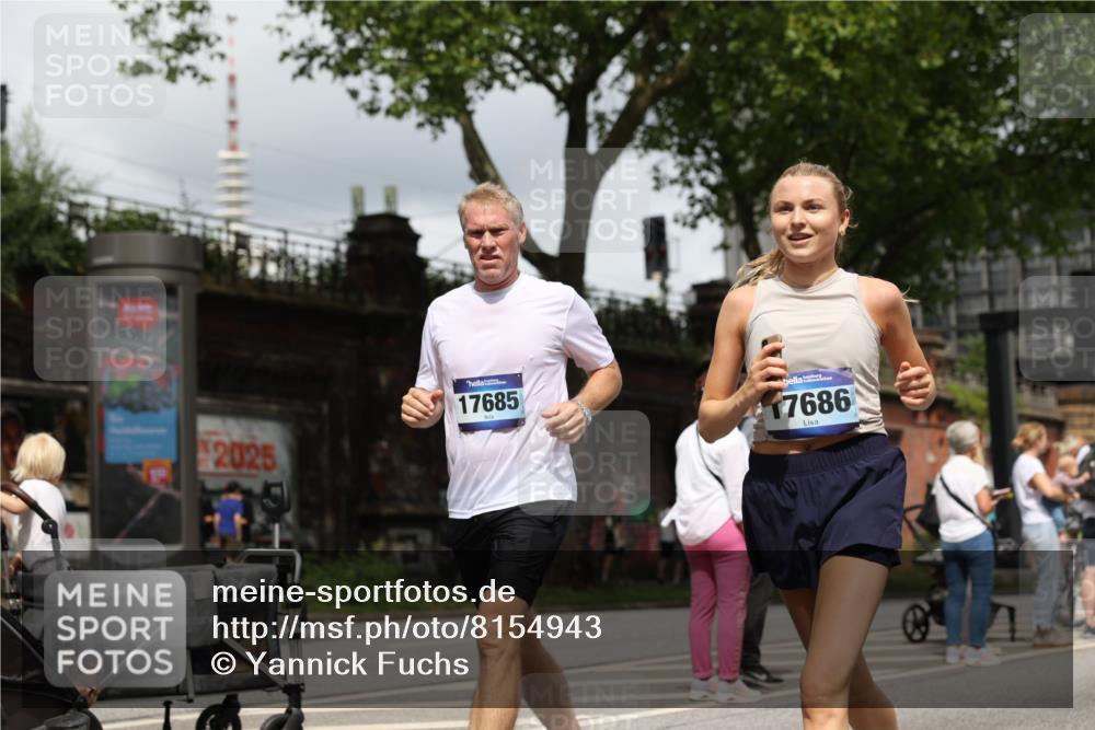 29.06.2025 - hella hamburg halbmarathon Yannick Fuchs http://msf.ph/oto/8154943 29.06.2025 10:58:05 20KM 1254, 1334, 1464, 2810, 3919, 4328, 7042, 7907, 8561, 8810, 8890, 9191, 11149, 12479, 13503, 13542, 13841, 14225, 14970, 15093, 15698, 15797, 16594, 16995, 17061, 17112, 17150, 17533, 17685, 17686, 17730, 18395, 18581 meine-sportfotos.de