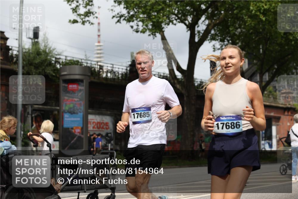 29.06.2025 - hella hamburg halbmarathon Yannick Fuchs http://msf.ph/oto/8154964 29.06.2025 10:58:06 20KM 1254, 1334, 1464, 2810, 3919, 7042, 7907, 8561, 8810, 8890, 9191, 11149, 12479, 13503, 13542, 13841, 14225, 14970, 15093, 15698, 15797, 16594, 16995, 17061, 17112, 17150, 17533, 17685, 17686, 17730, 18395, 18581 meine-sportfotos.de