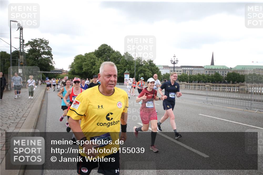 29.06.2025 - hella hamburg halbmarathon Jannik Wohlers http://msf.ph/oto/8155039 29.06.2025 10:53:36 Lombardsbrücke 1017, 1263, 1687, 1744, 1753, 1779, 1789, 2079, 2372, 2600, 2761, 2854, 3055, 3079, 3187, 3188, 3249, 3465, 3467, 3557, 4323, 4685, 4838, 5430, 5804, 5898, 5964, 6192, 6468, 6583, 6988, 7614, 8924, 9138, 9203, 9503, 9572, 11390, 11472, 11769, 11830, 12283, 12429, 12611, 13034, 13350, 13368, 13850, 14171, 14177, 14596, 14665, 15047, 15191, 15791, 16313, 16691, 16888, 16930, 17255, 17309, 17487, 17622, 18348, 18365, 18904, 19019 meine-sportfotos.de