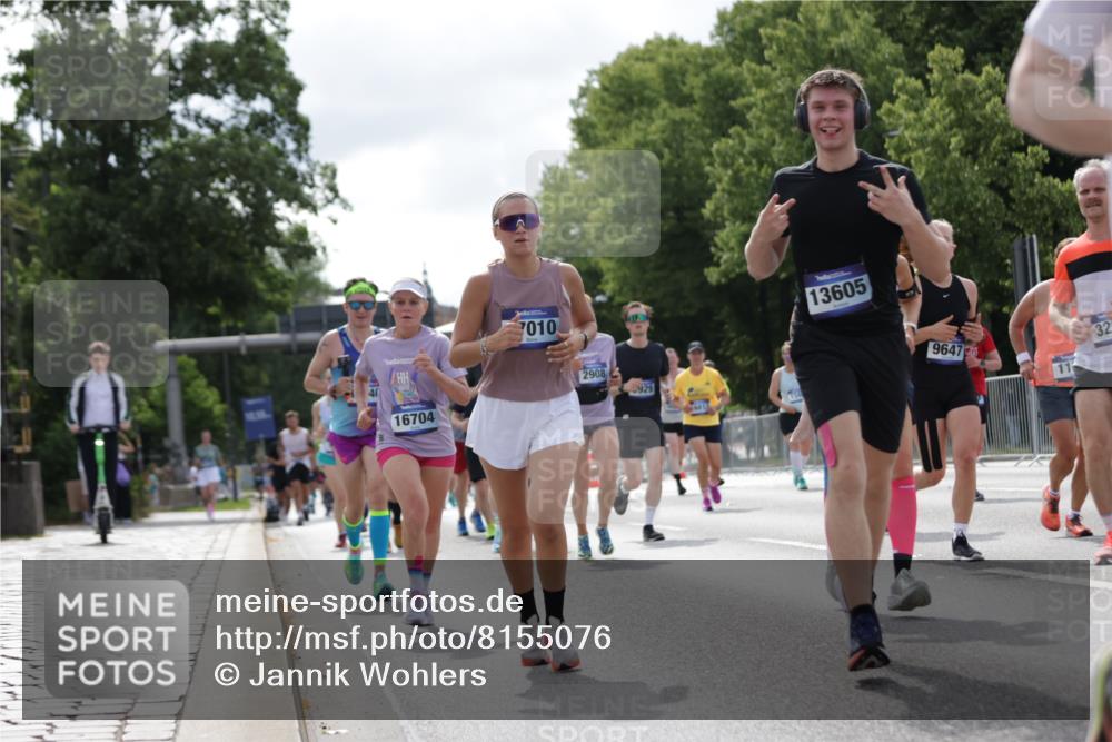 29.06.2025 - hella hamburg halbmarathon Jannik Wohlers http://msf.ph/oto/8155076 29.06.2025 10:16:41 Lombardsbrücke 1083, 1137, 1298, 1331, 1348, 1356, 1553, 2225, 2908, 3210, 3464, 3466, 3622, 5023, 5390, 5929, 5930, 5995, 7114, 7115, 7257, 7345, 7360, 7376, 7924, 7928, 8253, 8263, 8513, 8558, 8983, 9647, 10165, 10735, 10926, 11410, 12043, 12100, 12166, 12252, 12289, 12640, 13206, 13605, 14597, 14950, 15140, 15381, 15564, 15613, 15713, 16447, 16459, 16704, 16709, 16817, 17010, 17449, 17661, 17741, 17984, 18108, 18571 meine-sportfotos.de