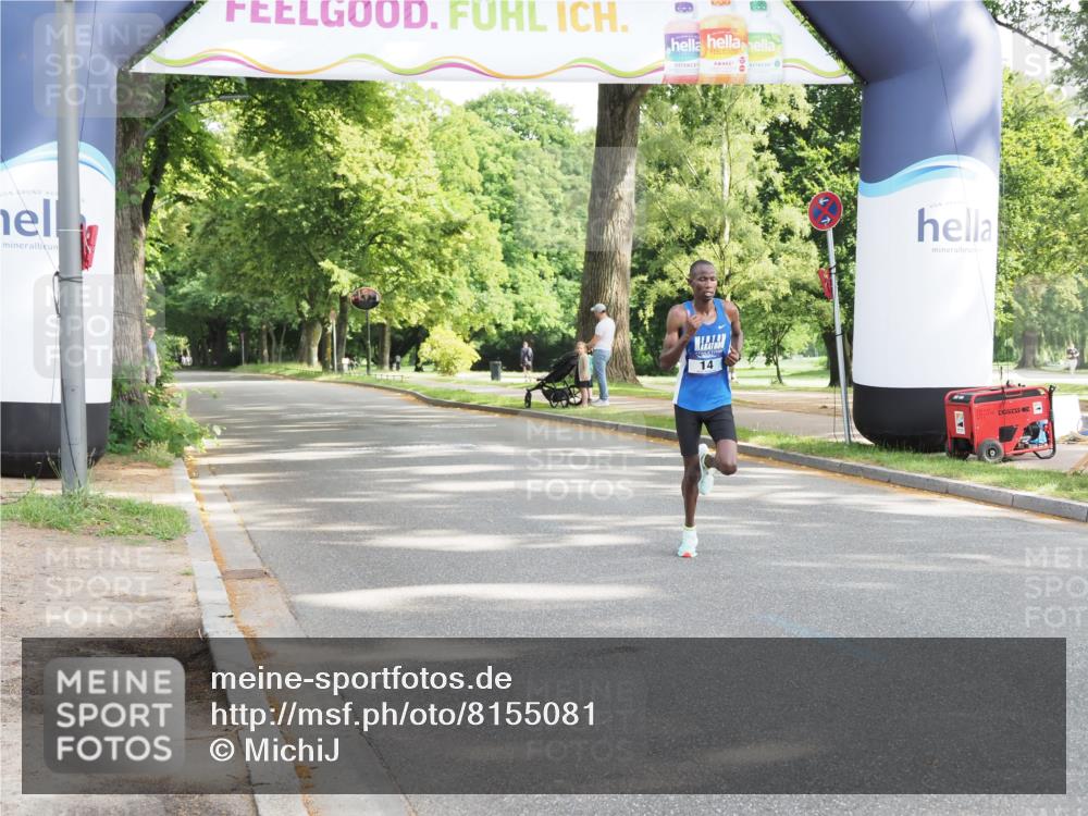 29.06.2025 - hella hamburg halbmarathon MichiJ http://msf.ph/oto/8155081 29.06.2025 09:57:52 Zwischen KM18-KM19 14, 17, 19 meine-sportfotos.de