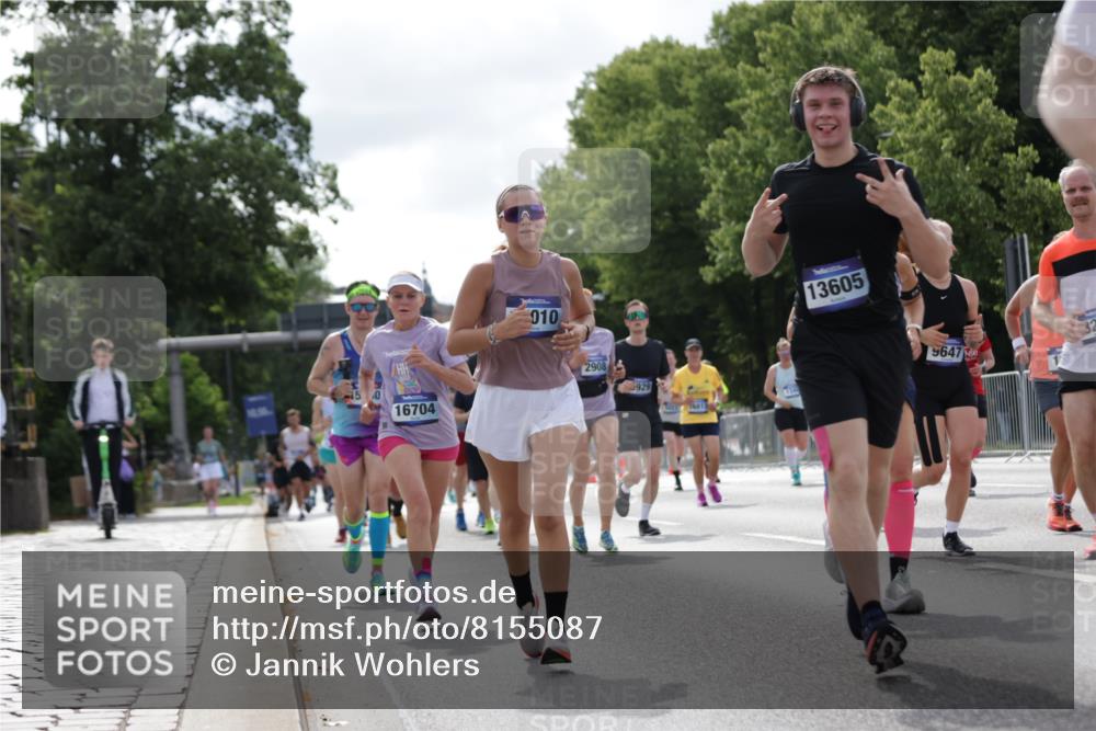 29.06.2025 - hella hamburg halbmarathon Jannik Wohlers http://msf.ph/oto/8155087 29.06.2025 10:16:41 Lombardsbrücke 1083, 1137, 1298, 1331, 1348, 1356, 1553, 2225, 2908, 3210, 3464, 3466, 3622, 5023, 5390, 5929, 5930, 5995, 7114, 7115, 7257, 7345, 7360, 7376, 7924, 7928, 8253, 8263, 8513, 8558, 8983, 9647, 10165, 10735, 10926, 11410, 12043, 12100, 12166, 12252, 12289, 12640, 13206, 13605, 14597, 14950, 15140, 15381, 15564, 15613, 15713, 16447, 16459, 16704, 16709, 16817, 17010, 17449, 17661, 17741, 17984, 18108, 18571 meine-sportfotos.de