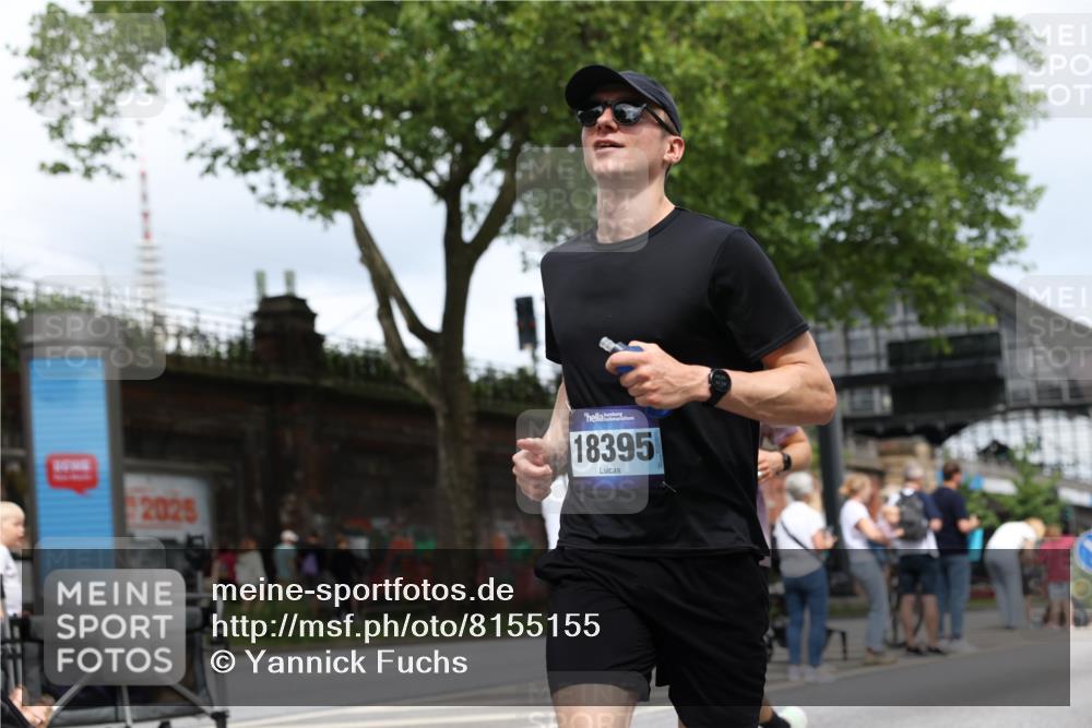 29.06.2025 - hella hamburg halbmarathon Yannick Fuchs http://msf.ph/oto/8155155 29.06.2025 10:58:10 20KM 1254, 1334, 2810, 3919, 4542, 6100, 7042, 7907, 8810, 8890, 9191, 9680, 10694, 12479, 12646, 13503, 13542, 13841, 13901, 14225, 14970, 15093, 15698, 15797, 16594, 17061, 17112, 17150, 17533, 17685, 17686, 18321, 18395, 18581, 19240 meine-sportfotos.de