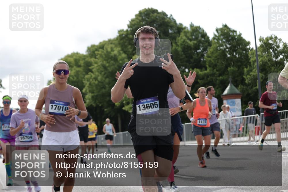 29.06.2025 - hella hamburg halbmarathon Jannik Wohlers http://msf.ph/oto/8155159 29.06.2025 10:16:42 Lombardsbrücke 1083, 1137, 1298, 1331, 1348, 1356, 1553, 2225, 2908, 3210, 3464, 3466, 3622, 5023, 5390, 5929, 5930, 5995, 6126, 6522, 7114, 7115, 7257, 7345, 7376, 7924, 7928, 8253, 8263, 8513, 8558, 8983, 9647, 10165, 10735, 10926, 11410, 12042, 12043, 12100, 12166, 12252, 12289, 12640, 13206, 13605, 14597, 14950, 15140, 15381, 15564, 15613, 16447, 16459, 16704, 16709, 16817, 17010, 17449, 17661, 17741, 17984, 18108, 18571 meine-sportfotos.de
