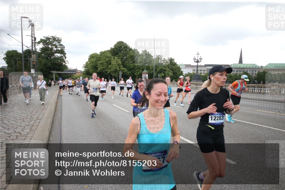29.06.2025 - hella hamburg halbmarathon Jannik Wohlers http://msf.ph/oto/8155203 29.06.2025 10:53:38 Lombardsbrücke 1017, 1263, 1687, 1744, 1779, 1789, 2079, 2372, 2600, 2761, 2854, 3079, 3187, 3188, 3249, 3465, 3467, 3557, 4323, 4685, 4838, 5430, 5804, 5898, 5964, 6192, 6468, 6583, 6988, 7614, 8867, 8924, 9138, 9203, 9503, 9572, 11390, 11472, 11769, 11830, 12283, 12429, 12611, 12898, 13034, 13350, 13368, 13850, 14171, 14177, 14386, 14416, 14596, 14665, 15191, 15318, 15791, 16691, 16839, 16888, 16930, 17309, 17487, 17622, 18348, 18365, 18904, 19019 meine-sportfotos.de