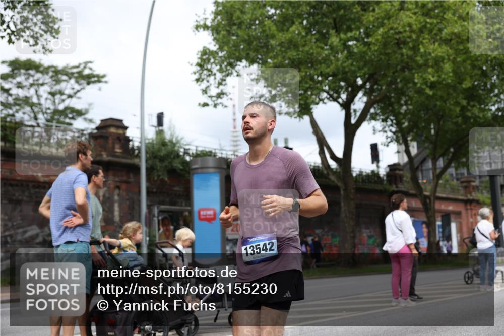 29.06.2025 - hella hamburg halbmarathon Yannick Fuchs http://msf.ph/oto/8155230 29.06.2025 10:58:11 20KM 1254, 1334, 2810, 3919, 4542, 6100, 7042, 7907, 8171, 8810, 8890, 9191, 9680, 9816, 10694, 11960, 12479, 12646, 13503, 13542, 13901, 14225, 14822, 14970, 15093, 15698, 15797, 16594, 16753, 17112, 17150, 17533, 17685, 17686, 18321, 18395, 18581, 18739, 19240 meine-sportfotos.de