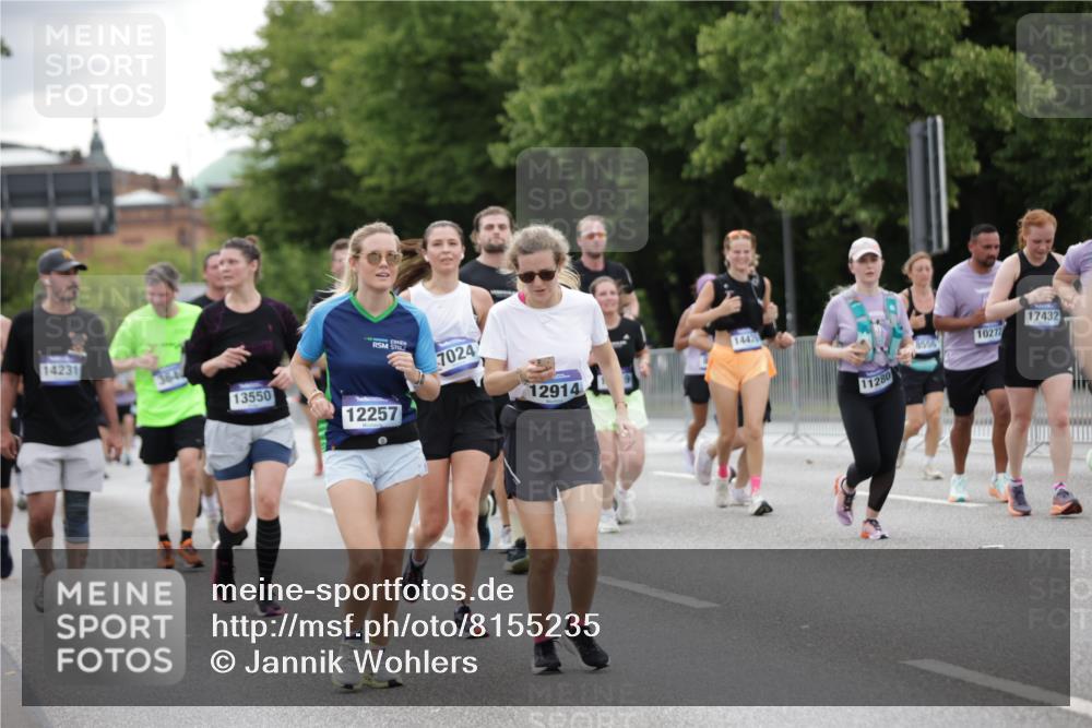 29.06.2025 - hella hamburg halbmarathon Jannik Wohlers http://msf.ph/oto/8155235 29.06.2025 11:00:49 Lombardsbrücke 1181, 2266, 2825, 3589, 3649, 4020, 4054, 4513, 4717, 4840, 6378, 6963, 7008, 7024, 7072, 7399, 8556, 8562, 9184, 9422, 9609, 9662, 9666, 10102, 10250, 10255, 10256, 10272, 10463, 10638, 10941, 11016, 11280, 11810, 12257, 12351, 12356, 12357, 12587, 12857, 12914, 13136, 13319, 13550, 13768, 13999, 14231, 14476, 14565, 14566, 14708, 15302, 15340, 15341, 15781, 16572, 16827, 17302, 17308, 17546, 17679, 18787 meine-sportfotos.de