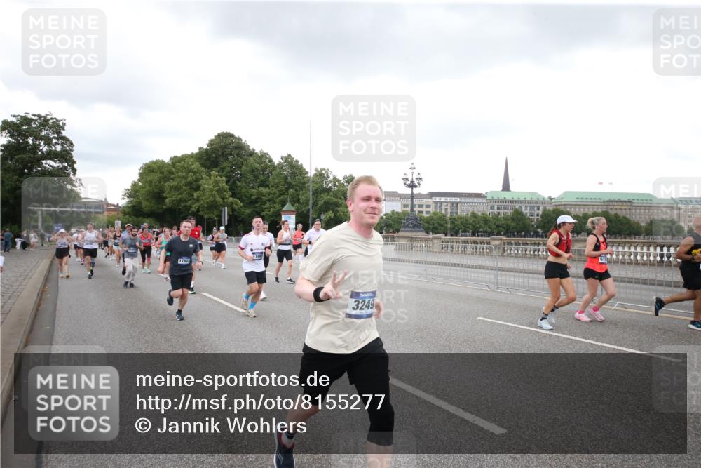 29.06.2025 - hella hamburg halbmarathon Jannik Wohlers http://msf.ph/oto/8155277 29.06.2025 10:53:40 Lombardsbrücke 1017, 1263, 1687, 1744, 1779, 1789, 2372, 2600, 2761, 2854, 3079, 3187, 3188, 3249, 3465, 3467, 3557, 4323, 4685, 4838, 5804, 5817, 5898, 5964, 6192, 6468, 6583, 6987, 6988, 7614, 8867, 8924, 9138, 9203, 9503, 9572, 10207, 11390, 11472, 11769, 11785, 11830, 12283, 12429, 12611, 12898, 13034, 13350, 13368, 13850, 14171, 14177, 14386, 14416, 14596, 14665, 14904, 15318, 15791, 16691, 16839, 16888, 16930, 17309, 17487, 17622, 18348, 18365, 18904, 19019 meine-sportfotos.de