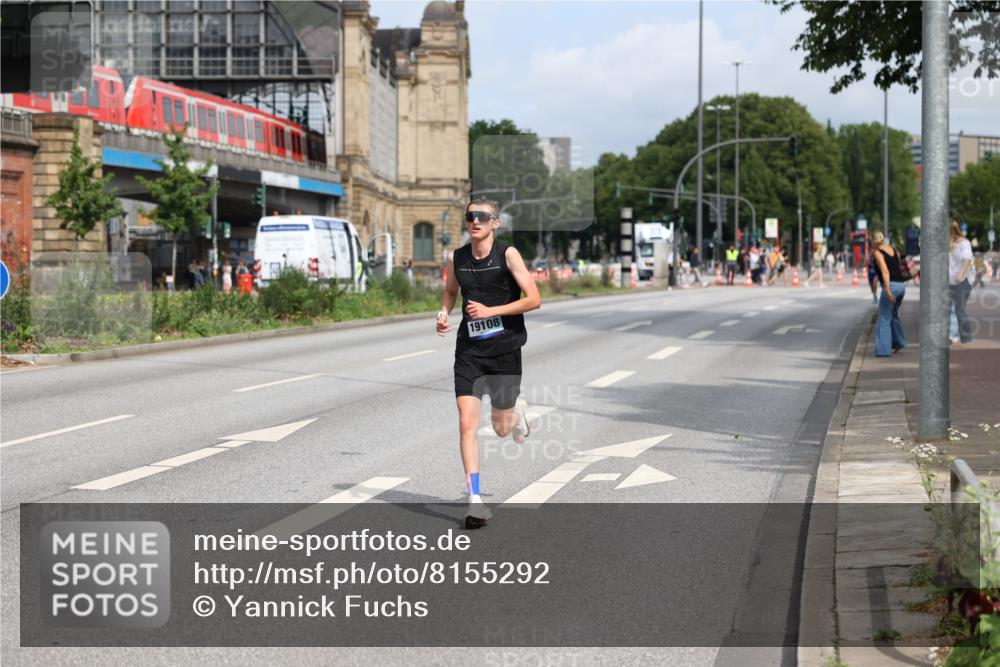 29.06.2025 - hella hamburg halbmarathon Yannick Fuchs http://msf.ph/oto/8155292 29.06.2025 10:15:11 20KM 14188, 19108 meine-sportfotos.de