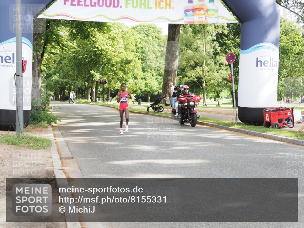 29.06.2025 - hella hamburg halbmarathon MichiJ http://msf.ph/oto/8155331 29.06.2025 10:01:37 Zwischen KM18-KM19 48 meine-sportfotos.de