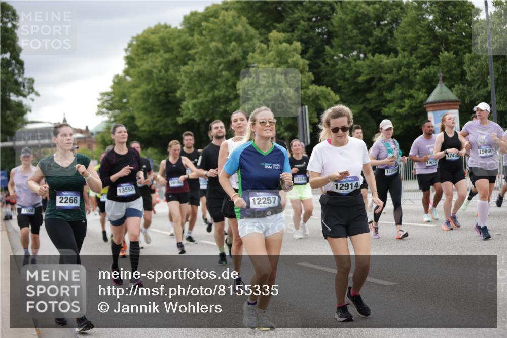 29.06.2025 - hella hamburg halbmarathon Jannik Wohlers http://msf.ph/oto/8155335 29.06.2025 11:00:51 Lombardsbrücke 2266, 2825, 3589, 3627, 3649, 4020, 4513, 4717, 6378, 6963, 7008, 7024, 7072, 7399, 8556, 8562, 9184, 9422, 9609, 9662, 9666, 10102, 10250, 10255, 10256, 10272, 10463, 10638, 10941, 11280, 11810, 12257, 12351, 12356, 12357, 12587, 12701, 12857, 12914, 13319, 13447, 13550, 13768, 13999, 14231, 14476, 14565, 14566, 14708, 15302, 15340, 15341, 15781, 16572, 16827, 17302, 17308, 17546, 17679, 18787 meine-sportfotos.de