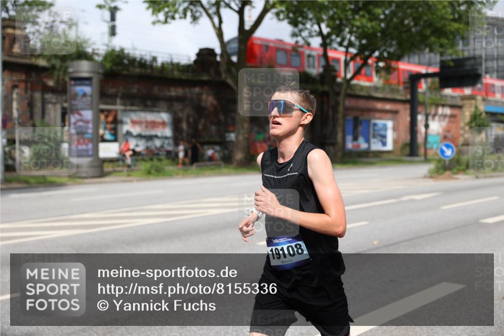 29.06.2025 - hella hamburg halbmarathon Yannick Fuchs http://msf.ph/oto/8155336 29.06.2025 10:15:13 20KM 14188, 19108 meine-sportfotos.de