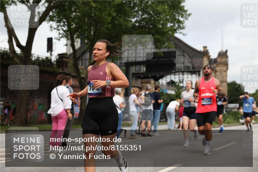 29.06.2025 - hella hamburg halbmarathon Yannick Fuchs http://msf.ph/oto/8155351 29.06.2025 10:58:13 20KM 1334, 2810, 3919, 4542, 6100, 7042, 7907, 8171, 8810, 8890, 9680, 9816, 10694, 11960, 12479, 12646, 13503, 13542, 13901, 14225, 14822, 14970, 15698, 15797, 16594, 16753, 17112, 17150, 17533, 17685, 17686, 18321, 18395, 18581, 18739, 19240 meine-sportfotos.de