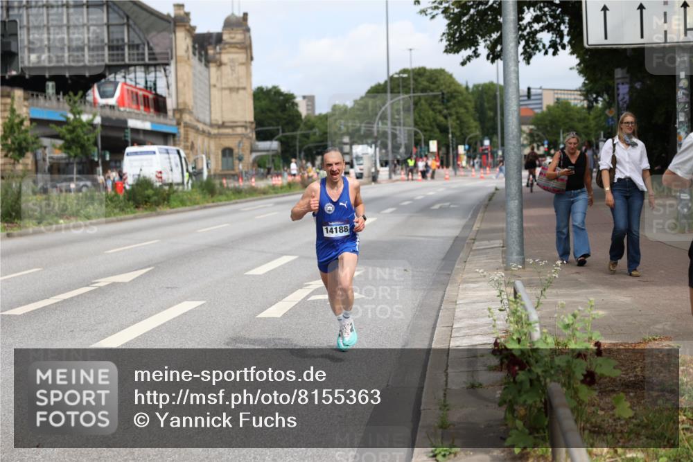 29.06.2025 - hella hamburg halbmarathon Yannick Fuchs http://msf.ph/oto/8155363 29.06.2025 10:15:22 20KM 9255, 14188, 18848 meine-sportfotos.de