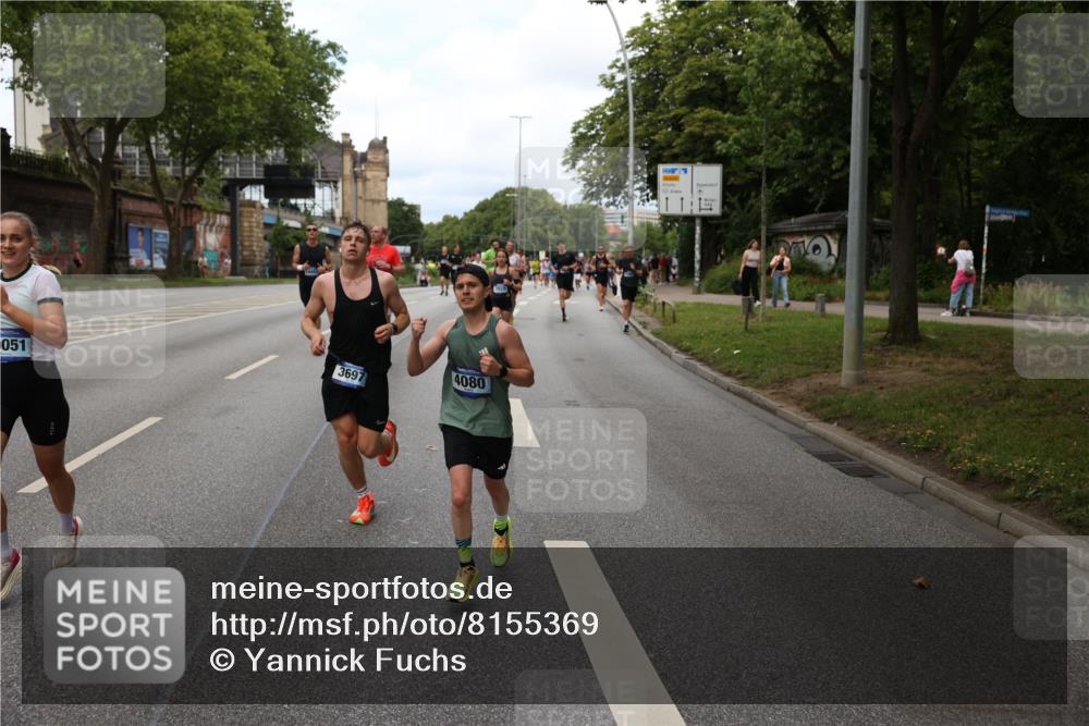 29.06.2025 - hella hamburg halbmarathon Yannick Fuchs http://msf.ph/oto/8155369 29.06.2025 10:38:02 20KM 3109, 3116, 3124, 3146, 3437, 3697, 3928, 4080, 5506, 5692, 6495, 7093, 7185, 7451, 8664, 9043, 9114, 9931, 10237, 10246, 10493, 11153, 11648, 11778, 11848, 12327, 12438, 12623, 12657, 12776, 13348, 13897, 14690, 15383, 15932, 16105, 16648, 16720, 16997, 17391, 17403, 17516, 18678, 18775, 19038, 19051, 19090 meine-sportfotos.de