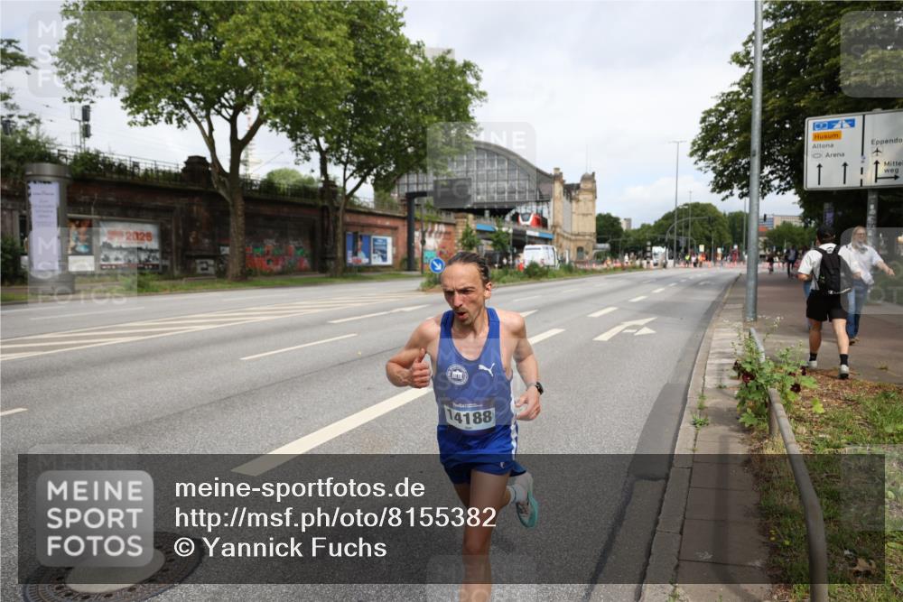 29.06.2025 - hella hamburg halbmarathon Yannick Fuchs http://msf.ph/oto/8155382 29.06.2025 10:15:23 20KM 9255, 14188, 18848 meine-sportfotos.de