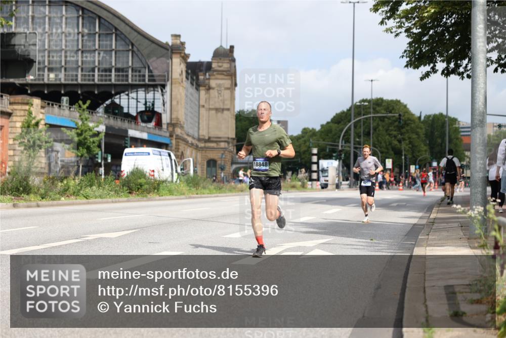 29.06.2025 - hella hamburg halbmarathon Yannick Fuchs http://msf.ph/oto/8155396 29.06.2025 10:15:39 20KM 54, 9255, 11829, 12678, 16245, 18848 meine-sportfotos.de