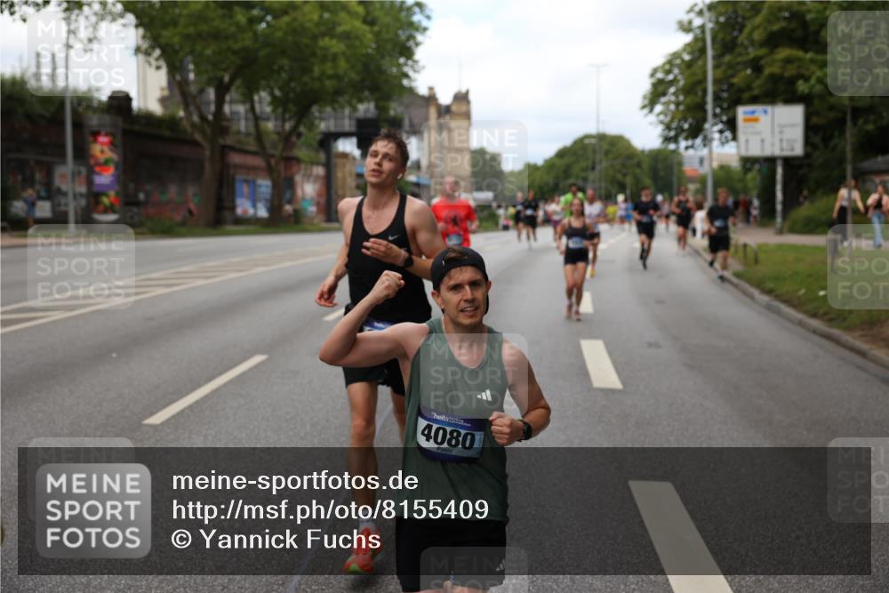 29.06.2025 - hella hamburg halbmarathon Yannick Fuchs http://msf.ph/oto/8155409 29.06.2025 10:38:03 20KM 3109, 3116, 3124, 3146, 3437, 3697, 3928, 4080, 5506, 5692, 6495, 7093, 7185, 7451, 8664, 8900, 9043, 9114, 9931, 10237, 10246, 10493, 11153, 11648, 11778, 11848, 12327, 12438, 12623, 12657, 12776, 13348, 13897, 14690, 15383, 15932, 16105, 16648, 16720, 16997, 17391, 17403, 17516, 18678, 18775, 19038, 19051, 19090 meine-sportfotos.de