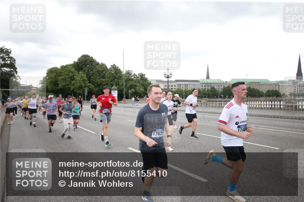 29.06.2025 - hella hamburg halbmarathon Jannik Wohlers http://msf.ph/oto/8155410 29.06.2025 10:53:42 Lombardsbrücke 1017, 1263, 1744, 1779, 1789, 2372, 2600, 2761, 2854, 3079, 3187, 3188, 3249, 3465, 3467, 3557, 4323, 4685, 4838, 5514, 5804, 5817, 5898, 5964, 6192, 6468, 6583, 6987, 6988, 7874, 8867, 8924, 9138, 9203, 9503, 10207, 11390, 11472, 11769, 11785, 11830, 12283, 12429, 12611, 12898, 13034, 13350, 13368, 13850, 14171, 14177, 14386, 14416, 14596, 14665, 14904, 15318, 15791, 16117, 16628, 16691, 16839, 16888, 16930, 17487, 17622, 18093, 18348, 18365, 18431, 18904, 19019 meine-sportfotos.de