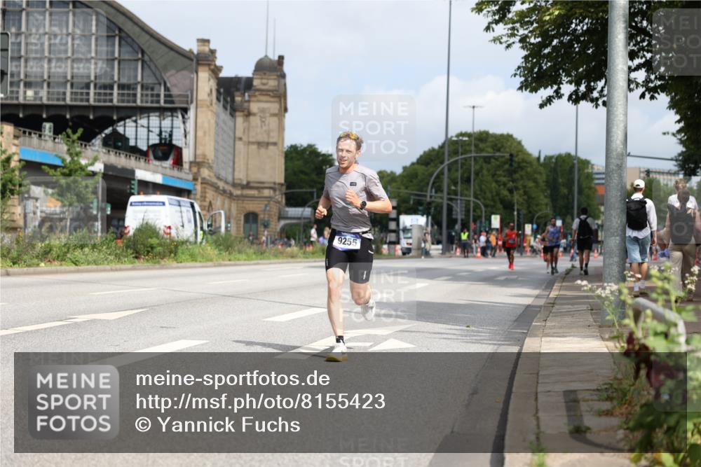 29.06.2025 - hella hamburg halbmarathon Yannick Fuchs http://msf.ph/oto/8155423 29.06.2025 10:15:41 20KM 54, 9255, 11829, 12678, 14302, 16245, 18848 meine-sportfotos.de